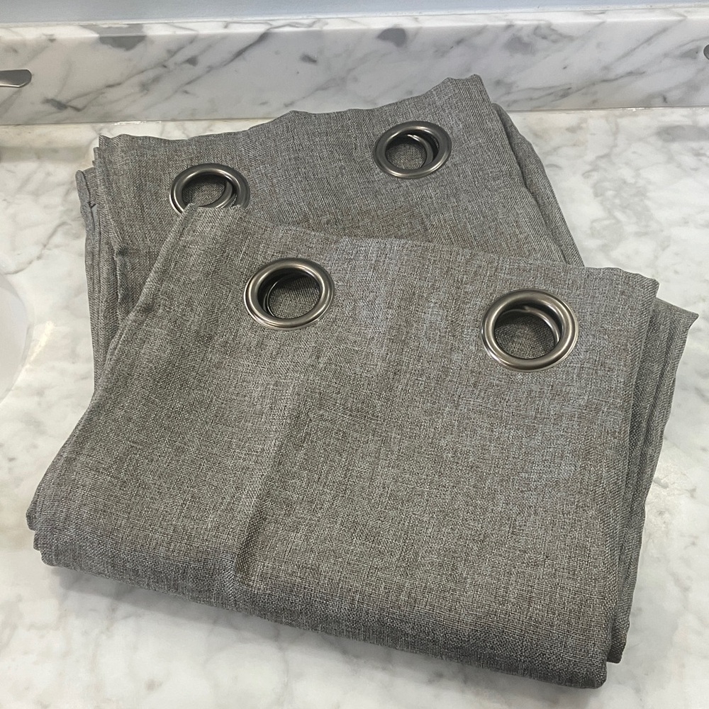 Set of 2 Grey window Curtains about 3ft by 7 ft with grommets. rod hanging